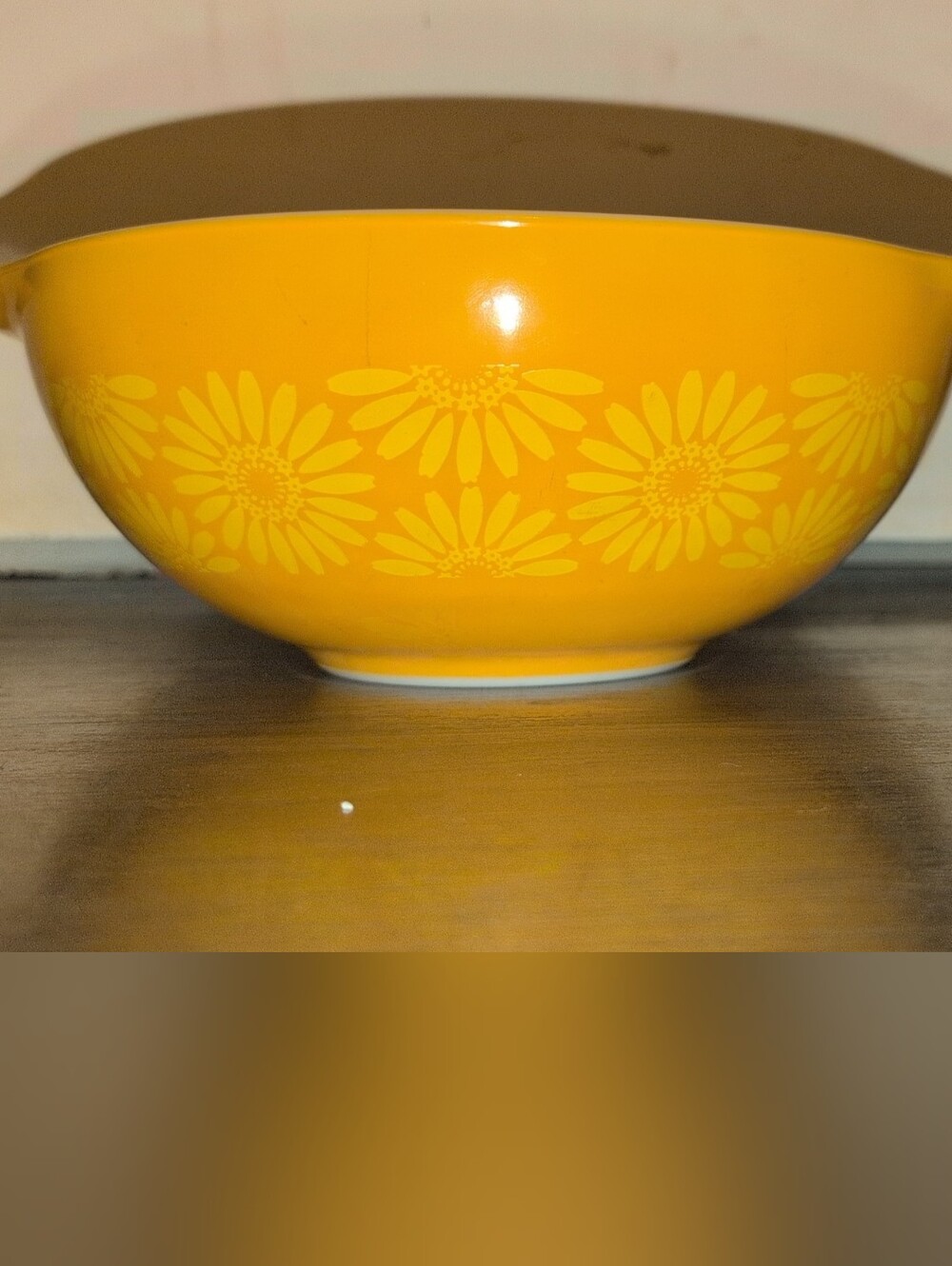 Daisy (Sunflower) Cinderella Bowl - Pyrex 444